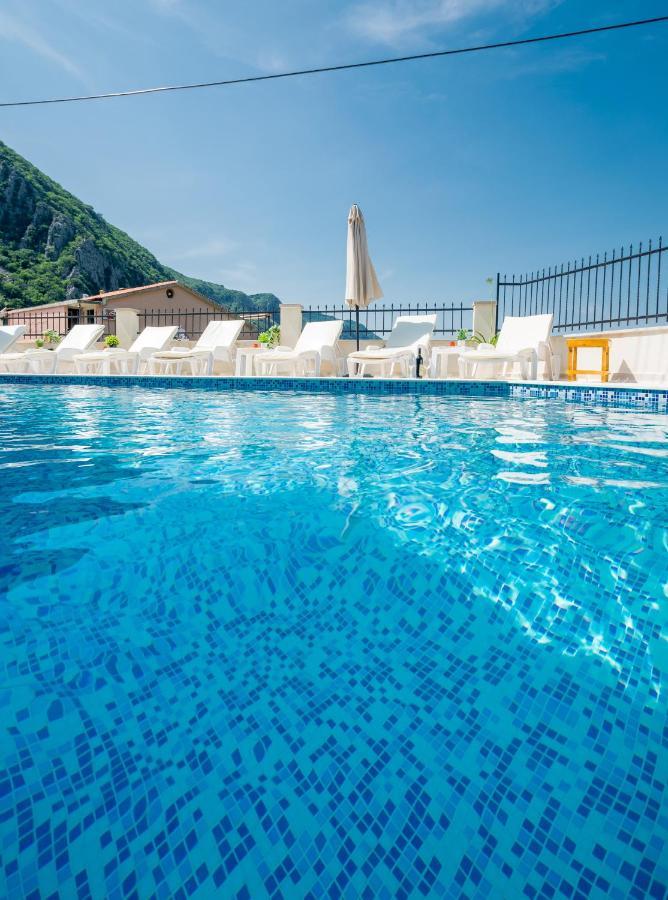 Apartamento Boka Bay Kotor Exterior foto